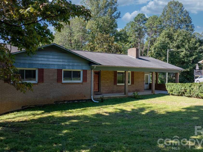 1771 Laura Lane, Lenoir, NC 28645.  MLS# CAR4429070, YatesRealty ID 54641. 