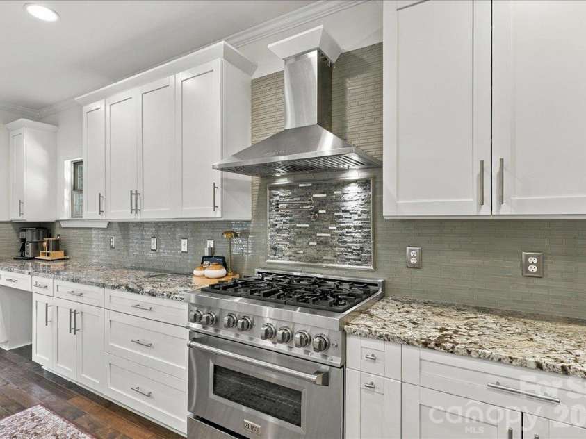 330 Woodland Glen Road, Clover, SC 29710.  MLS# CAR4429203, YatesRealty ID 54642. 
