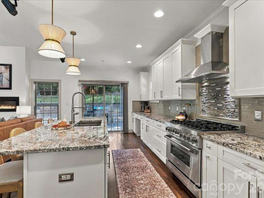 330 Woodland Glen Road, Clover, SC 29710.  MLS# CAR4429203, YatesRealty ID 54642. 