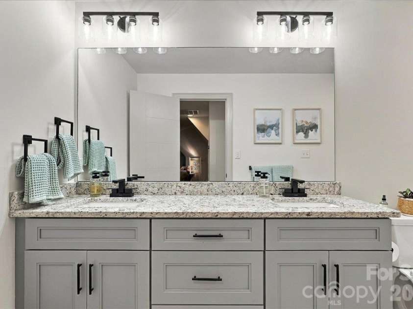 330 Woodland Glen Road, Clover, SC 29710.  MLS# CAR4429203, YatesRealty ID 54642. 