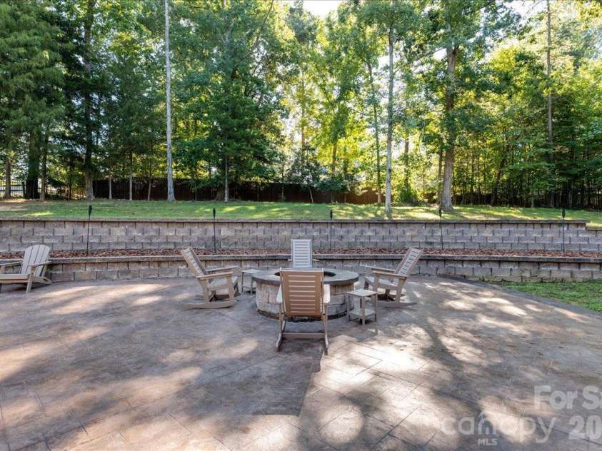 330 Woodland Glen Road, Clover, SC 29710.  MLS# CAR4429203, YatesRealty ID 54642. 