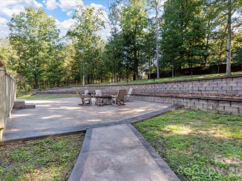 330 Woodland Glen Road, Clover, SC 29710.  MLS# CAR4429203, YatesRealty ID 54642. 