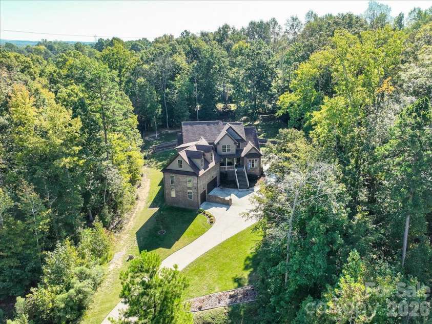 330 Woodland Glen Road, Clover, SC 29710.  MLS# CAR4429203, YatesRealty ID 54642. 