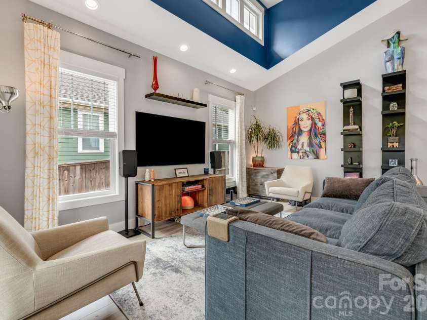 63 Wilmington Road, Asheville, NC 28803.  MLS# CAR4429153, YatesRealty ID 54643. 