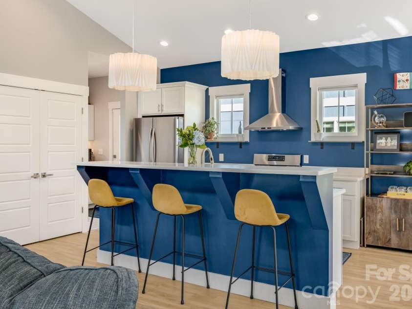 63 Wilmington Road, Asheville, NC 28803.  MLS# CAR4429153, YatesRealty ID 54643. 