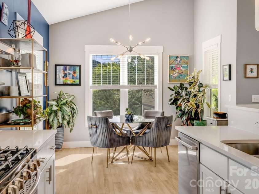 63 Wilmington Road, Asheville, NC 28803.  MLS# CAR4429153, YatesRealty ID 54643. 