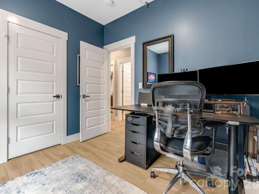 63 Wilmington Road, Asheville, NC 28803.  MLS# CAR4429153, YatesRealty ID 54643. 