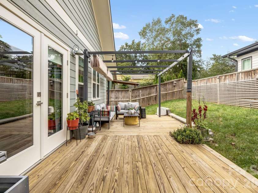 63 Wilmington Road, Asheville, NC 28803.  MLS# CAR4429153, YatesRealty ID 54643. 