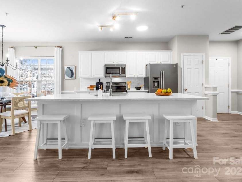 3244 Margellina Drive, Charlotte, NC 28210.  MLS# CAR4334396, YatesRealty ID 54645. 