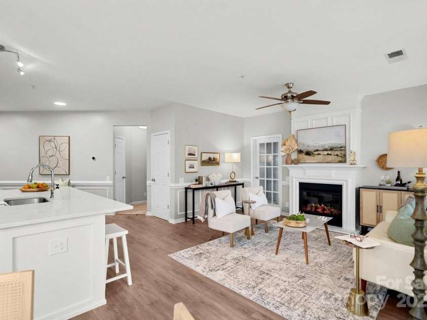 3244 Margellina Drive, Charlotte, NC 28210.  MLS# CAR4334396, YatesRealty ID 54645. 