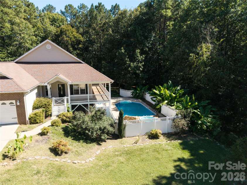 6391 Cathedral Drive, Hickory, NC 28601.  MLS# CAR4429217, YatesRealty ID 54645. 