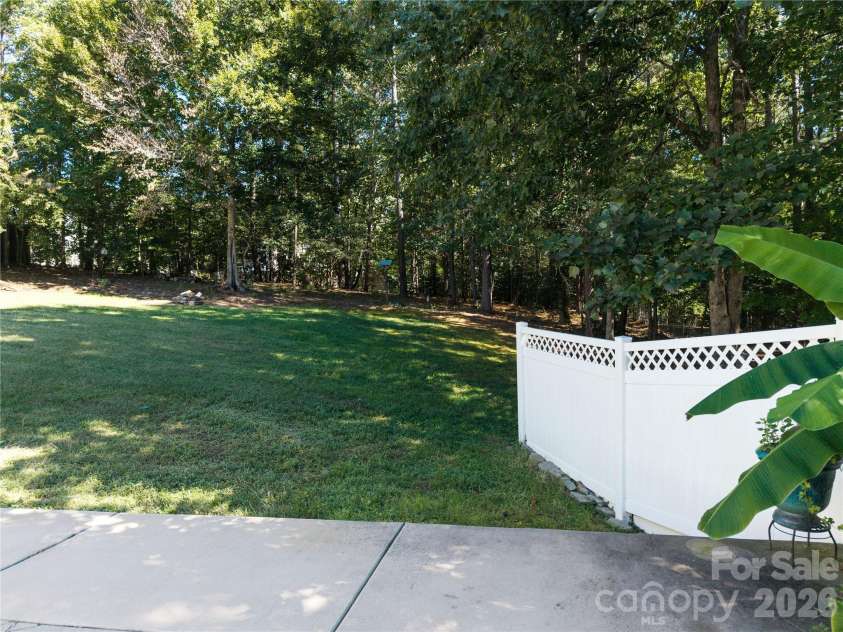 6391 Cathedral Drive, Hickory, NC 28601.  MLS# CAR4429217, YatesRealty ID 54645. 