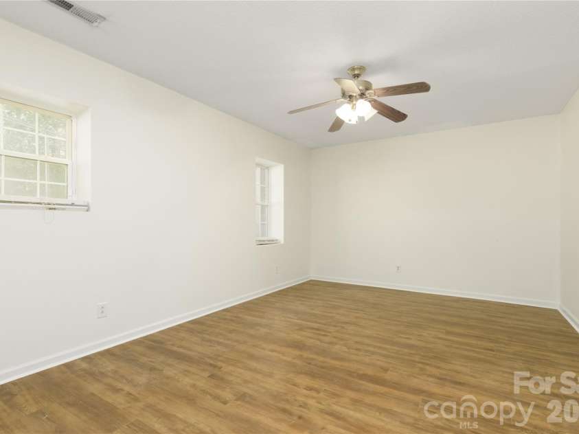 6391 Cathedral Drive, Hickory, NC 28601.  MLS# CAR4429217, YatesRealty ID 54645. Basement bedroom