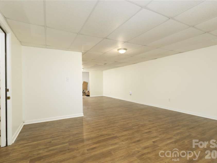 6391 Cathedral Drive, Hickory, NC 28601.  MLS# CAR4429217, YatesRealty ID 54645. Finished basement