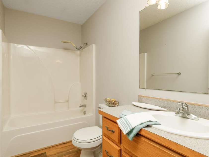 6391 Cathedral Drive, Hickory, NC 28601.  MLS# CAR4429217, YatesRealty ID 54645. Hall Bathroom