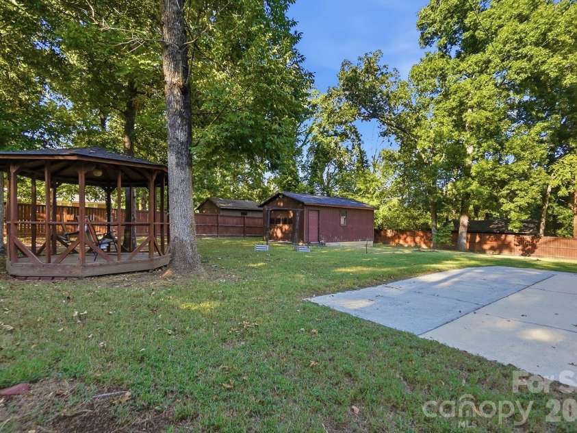 140 Piedmont Drive, Kannapolis, NC 28081.  MLS# CAR4428952, YatesRealty ID 54646. Gazebo