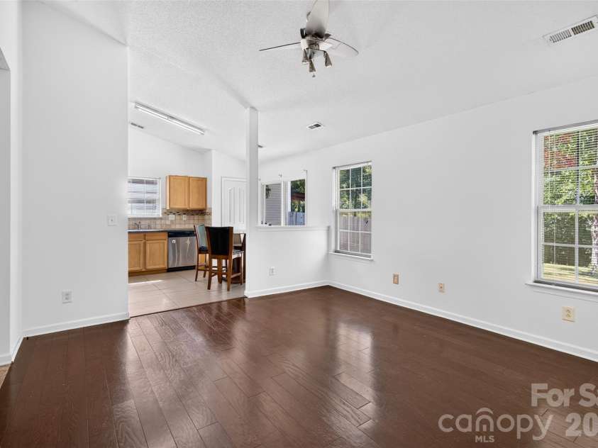 5327 Fernhill Drive, Charlotte, NC 28217.  MLS# CAR4429479, YatesRealty ID 54647. 