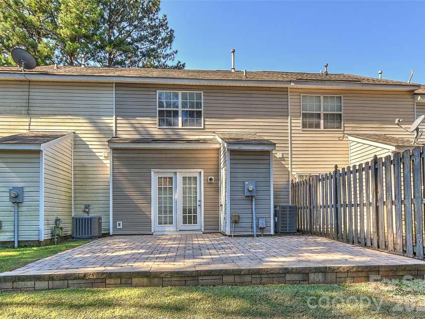 12523 Bluestem Lane, Charlotte, NC 28277.  MLS# CAR4429502, YatesRealty ID 54649. 