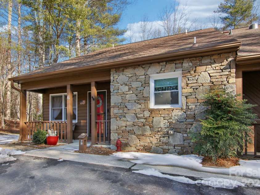 6 Calico Lane, Etowah, NC 28729.  MLS# CAR4215890, YatesRealty ID 5465. 