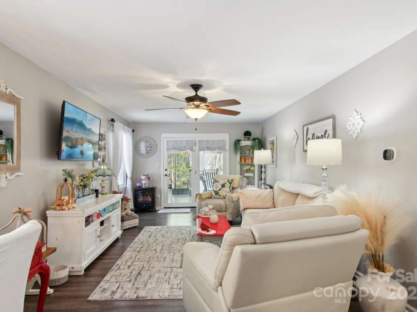 6 Calico Lane, Etowah, NC 28729.  MLS# CAR4215890, YatesRealty ID 5465. 