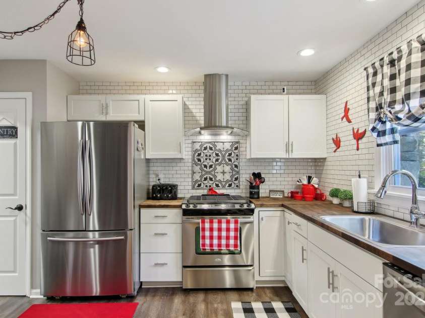 6 Calico Lane, Etowah, NC 28729.  MLS# CAR4215890, YatesRealty ID 5465. 