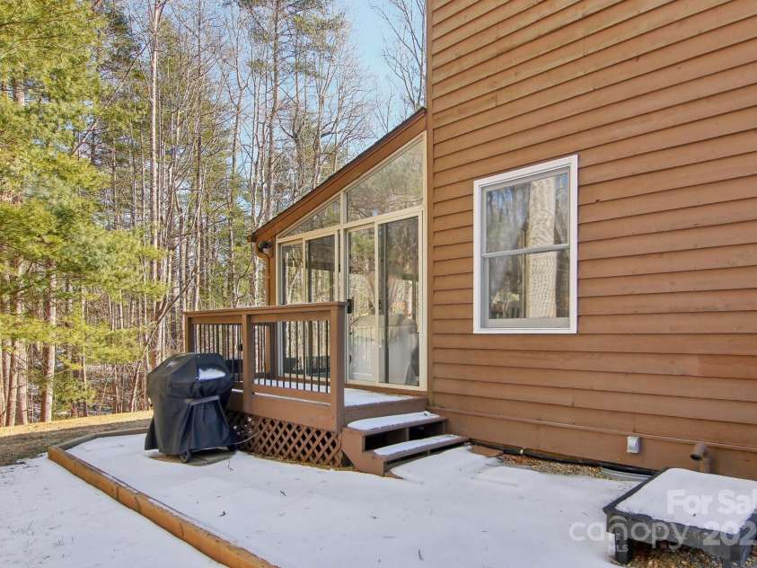 6 Calico Lane, Etowah, NC 28729.  MLS# CAR4215890, YatesRealty ID 5465. 