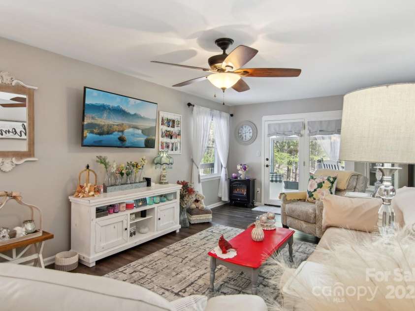 6 Calico Lane, Etowah, NC 28729.  MLS# CAR4215890, YatesRealty ID 5465. Living Room