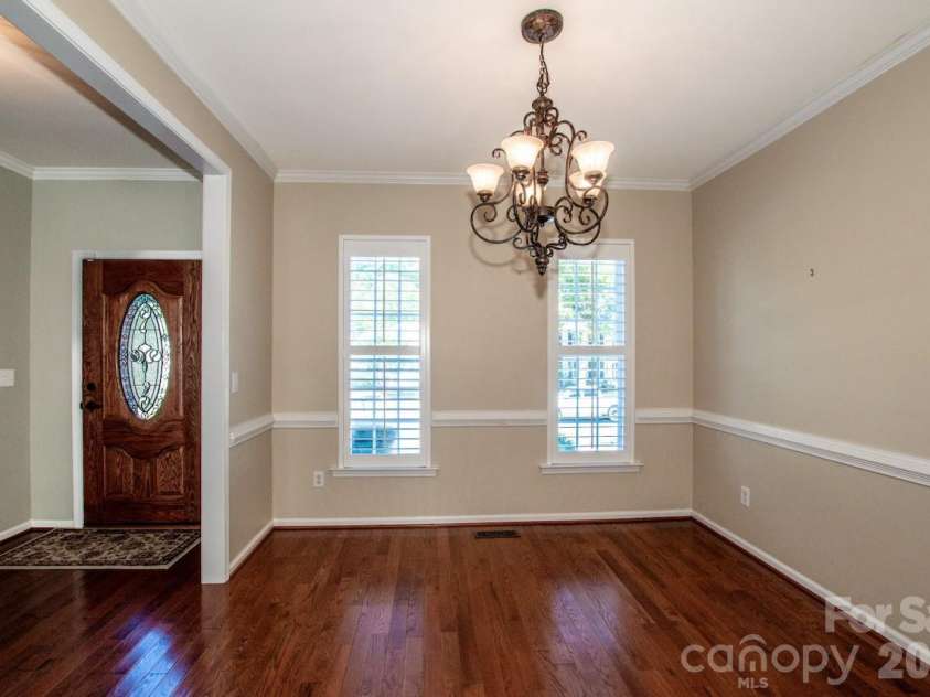 16908 Hampton Crossing Drive, Huntersville, NC 28078.  MLS# CAR4427172, YatesRealty ID 54652. Formal Dining Room