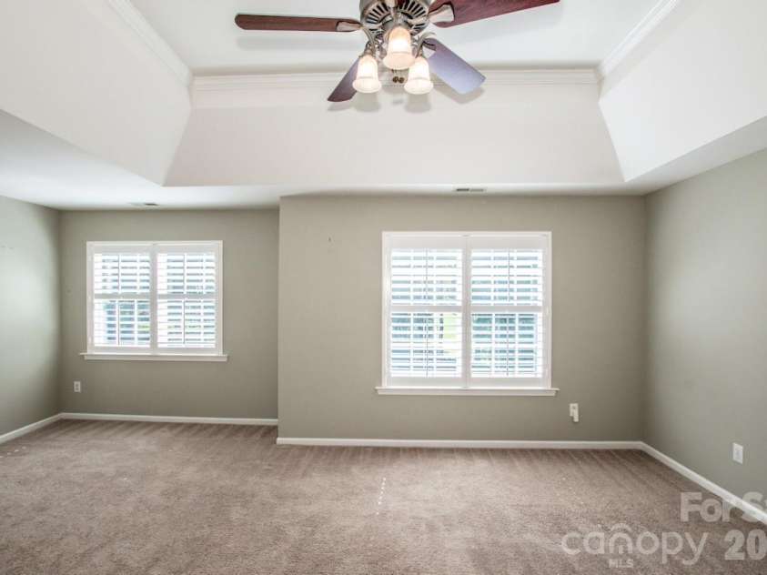 16908 Hampton Crossing Drive, Huntersville, NC 28078.  MLS# CAR4427172, YatesRealty ID 54652. Primary View 3