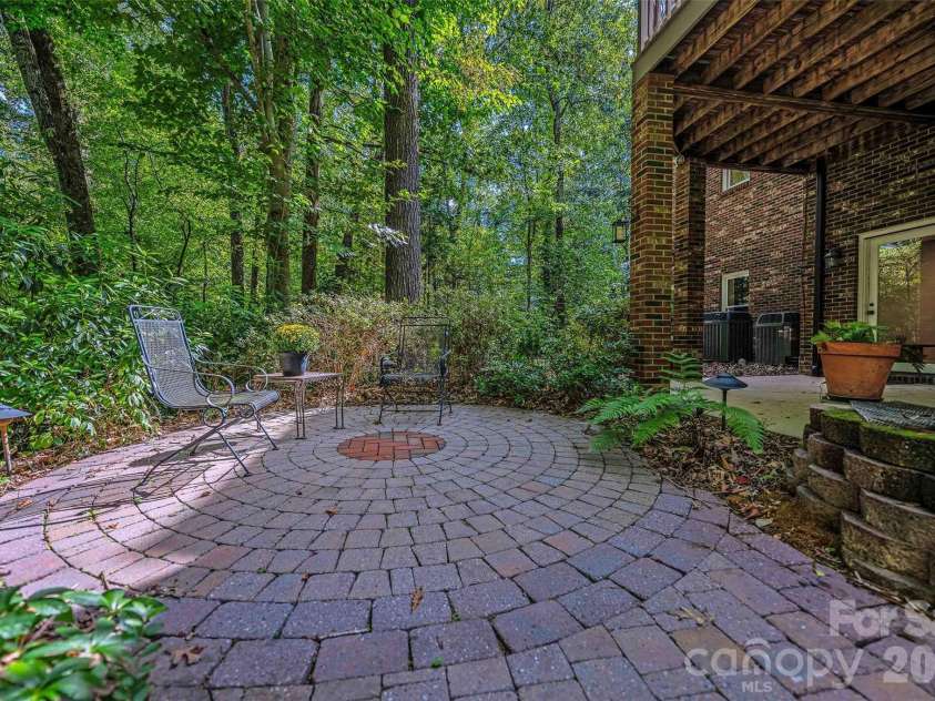 274 Ikerd Drive, Concord, NC 28025.  MLS# CAR4421706, YatesRealty ID 54653. 