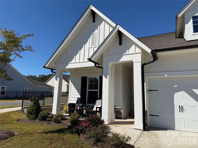 1018 Lowland Way, Waxhaw, NC 28173.  MLS# CAR4427578, YatesRealty ID 54654. Front Exterior