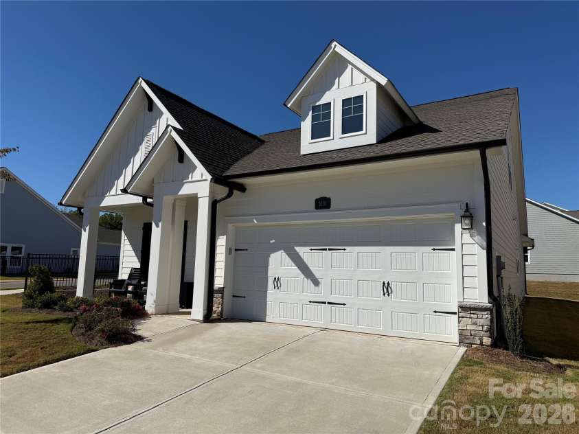 1018 Lowland Way, Waxhaw, NC 28173.  MLS# CAR4427578, YatesRealty ID 54654. Front Exterior