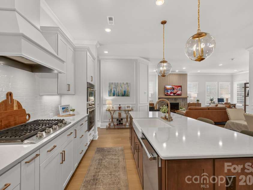 1018 Lowland Way, Waxhaw, NC 28173.  MLS# CAR4427578, YatesRealty ID 54654. Kitchen and Kitchen Island