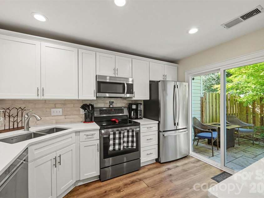 9618 Elizabeth Townes Lane, Charlotte, NC 28277.  MLS# CAR4419464, YatesRealty ID 54655. 
