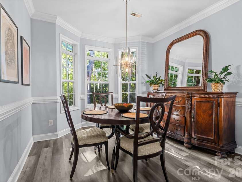 5520 Waverly Lynn Lane, Charlotte, NC 28269.  MLS# CAR4424437, YatesRealty ID 54656. 