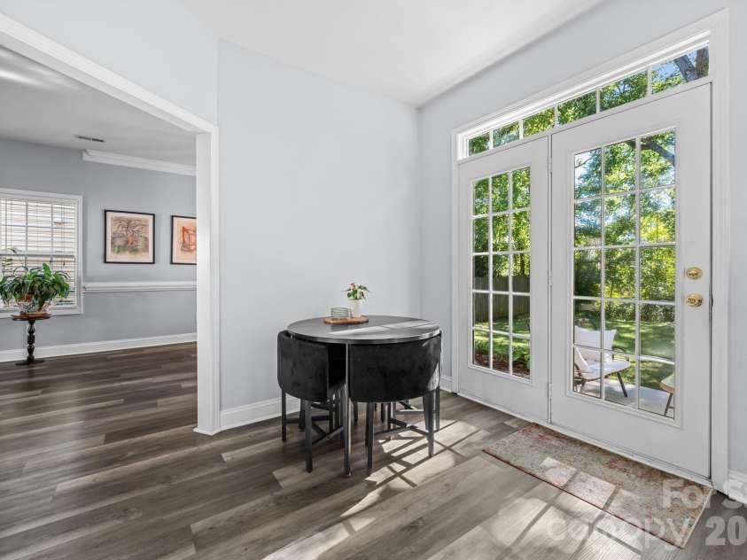 5520 Waverly Lynn Lane, Charlotte, NC 28269.  MLS# CAR4424437, YatesRealty ID 54656. 
