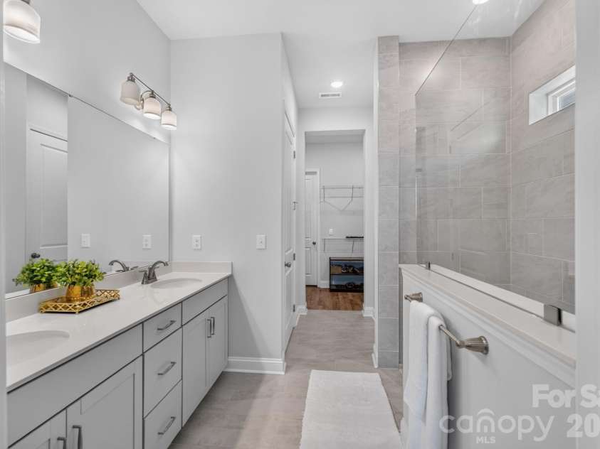 1006 Lowland Way, Waxhaw, NC 28173.  MLS# CAR4427580, YatesRealty ID 54659. Primary Bathroom