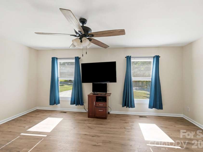 6301 Dwightware Boulevard, Charlotte, NC 28227.  MLS# CAR4381527, YatesRealty ID 54660. 