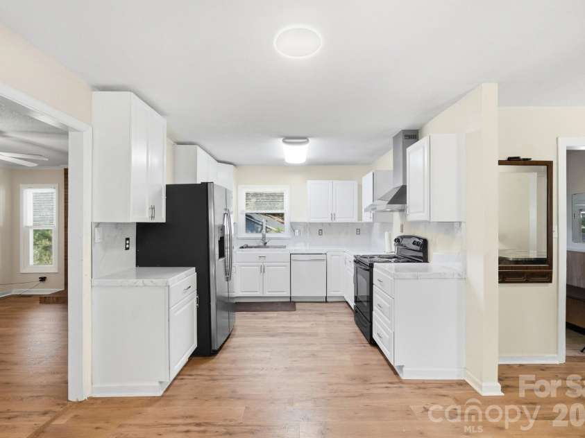 6301 Dwightware Boulevard, Charlotte, NC 28227.  MLS# CAR4381527, YatesRealty ID 54660. 