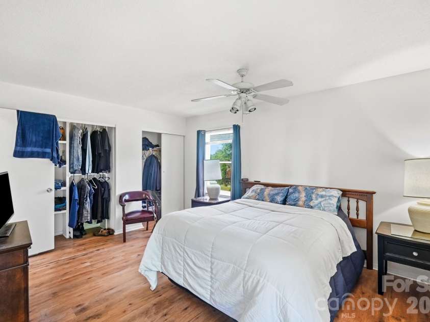 6301 Dwightware Boulevard, Charlotte, NC 28227.  MLS# CAR4381527, YatesRealty ID 54660. 
