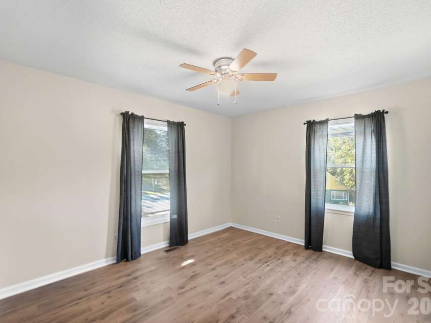 6301 Dwightware Boulevard, Charlotte, NC 28227.  MLS# CAR4381527, YatesRealty ID 54660. 
