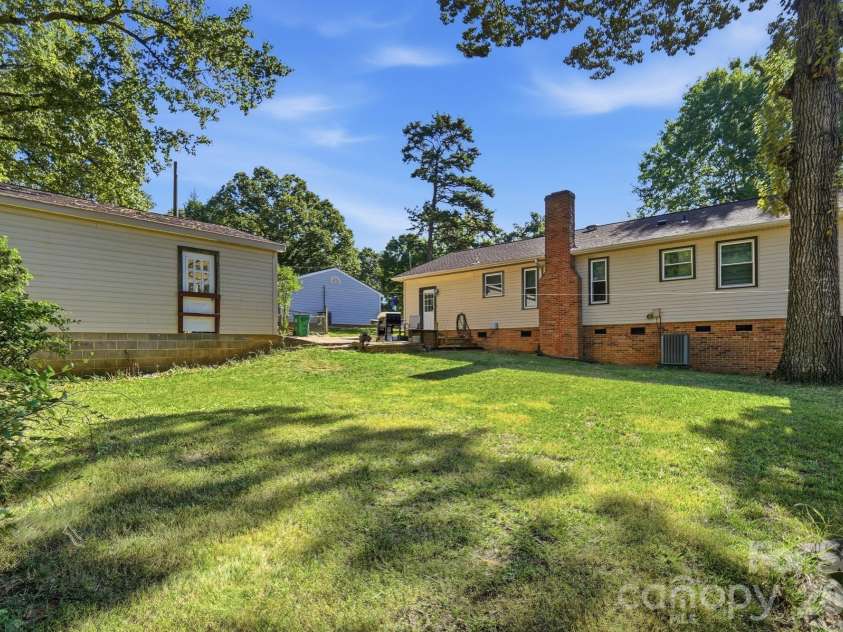 6301 Dwightware Boulevard, Charlotte, NC 28227.  MLS# CAR4381527, YatesRealty ID 54660. 