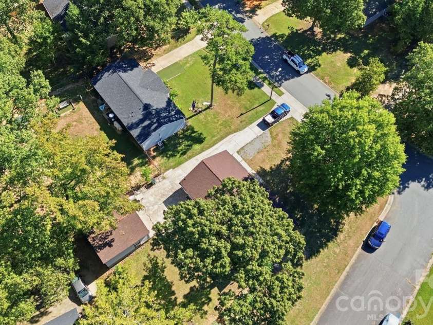 6301 Dwightware Boulevard, Charlotte, NC 28227.  MLS# CAR4381527, YatesRealty ID 54660. 