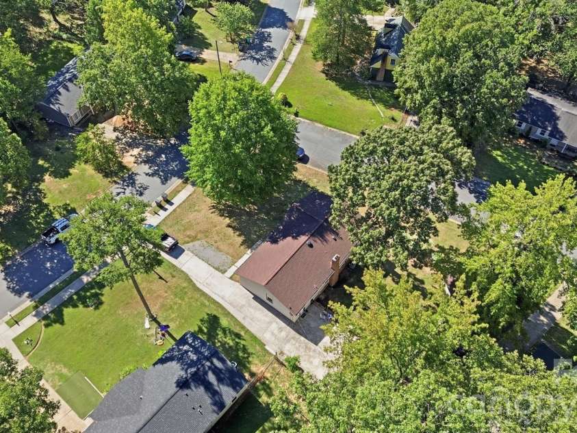 6301 Dwightware Boulevard, Charlotte, NC 28227.  MLS# CAR4381527, YatesRealty ID 54660. 