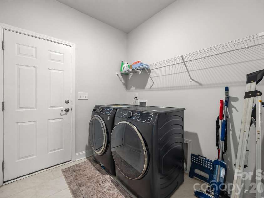 1759 Silver Birch Road, York, SC 29745.  MLS# CAR4420030, YatesRealty ID 54662. Convenient combination Mud/Laundry