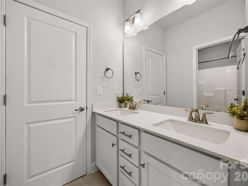 1759 Silver Birch Road, York, SC 29745.  MLS# CAR4420030, YatesRealty ID 54662. Dual Sinks Separate from Shower & Throne