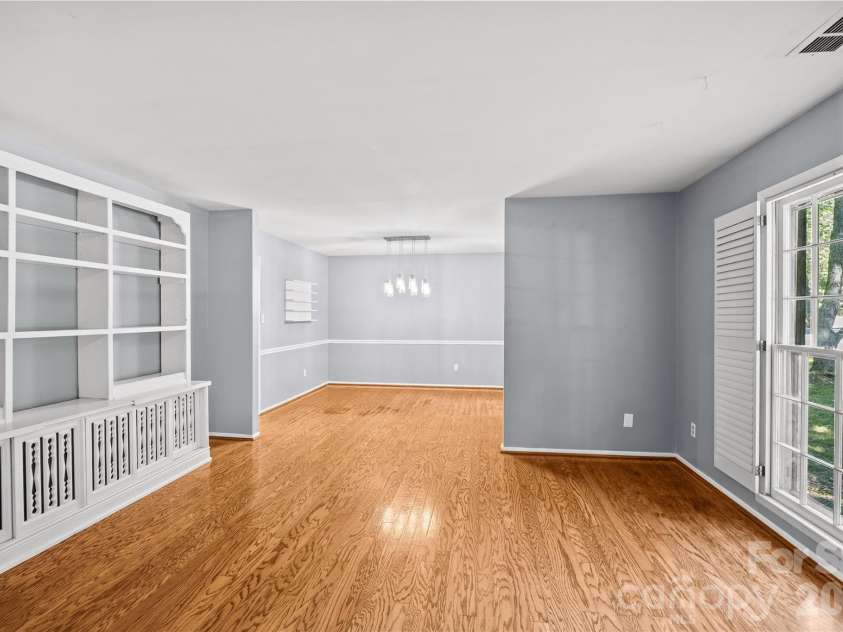 511 Morning Dale Road, Matthews, NC 28105.  MLS# CAR4420407, YatesRealty ID 54663. 