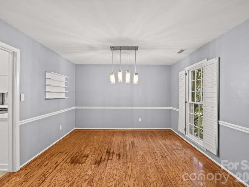 511 Morning Dale Road, Matthews, NC 28105.  MLS# CAR4420407, YatesRealty ID 54663. 