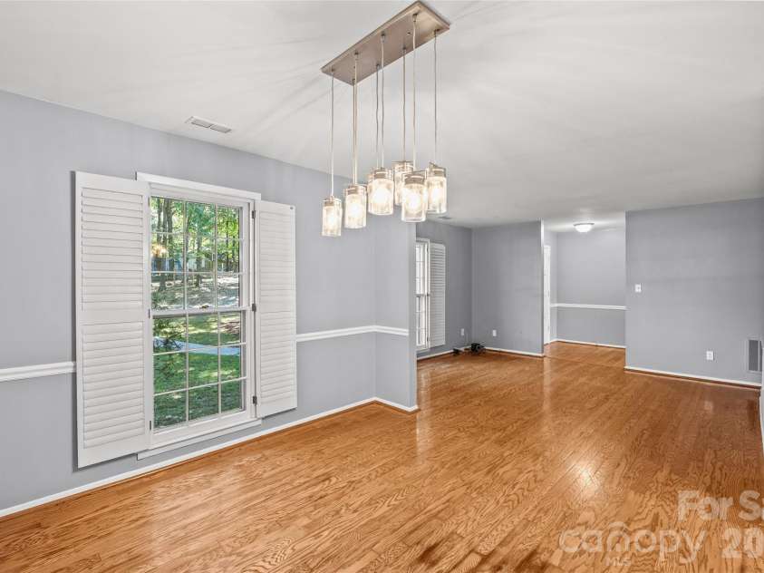 511 Morning Dale Road, Matthews, NC 28105.  MLS# CAR4420407, YatesRealty ID 54663. 