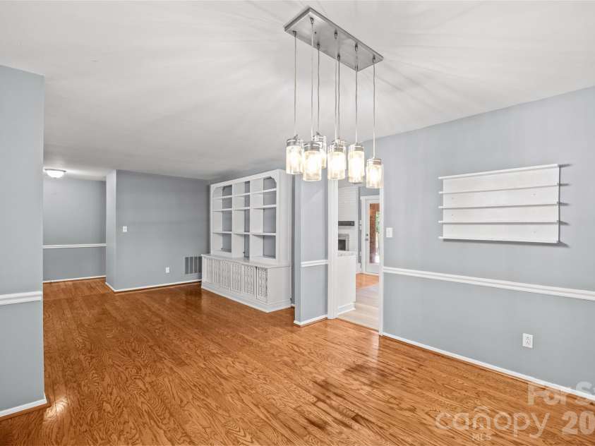 511 Morning Dale Road, Matthews, NC 28105.  MLS# CAR4420407, YatesRealty ID 54663. 